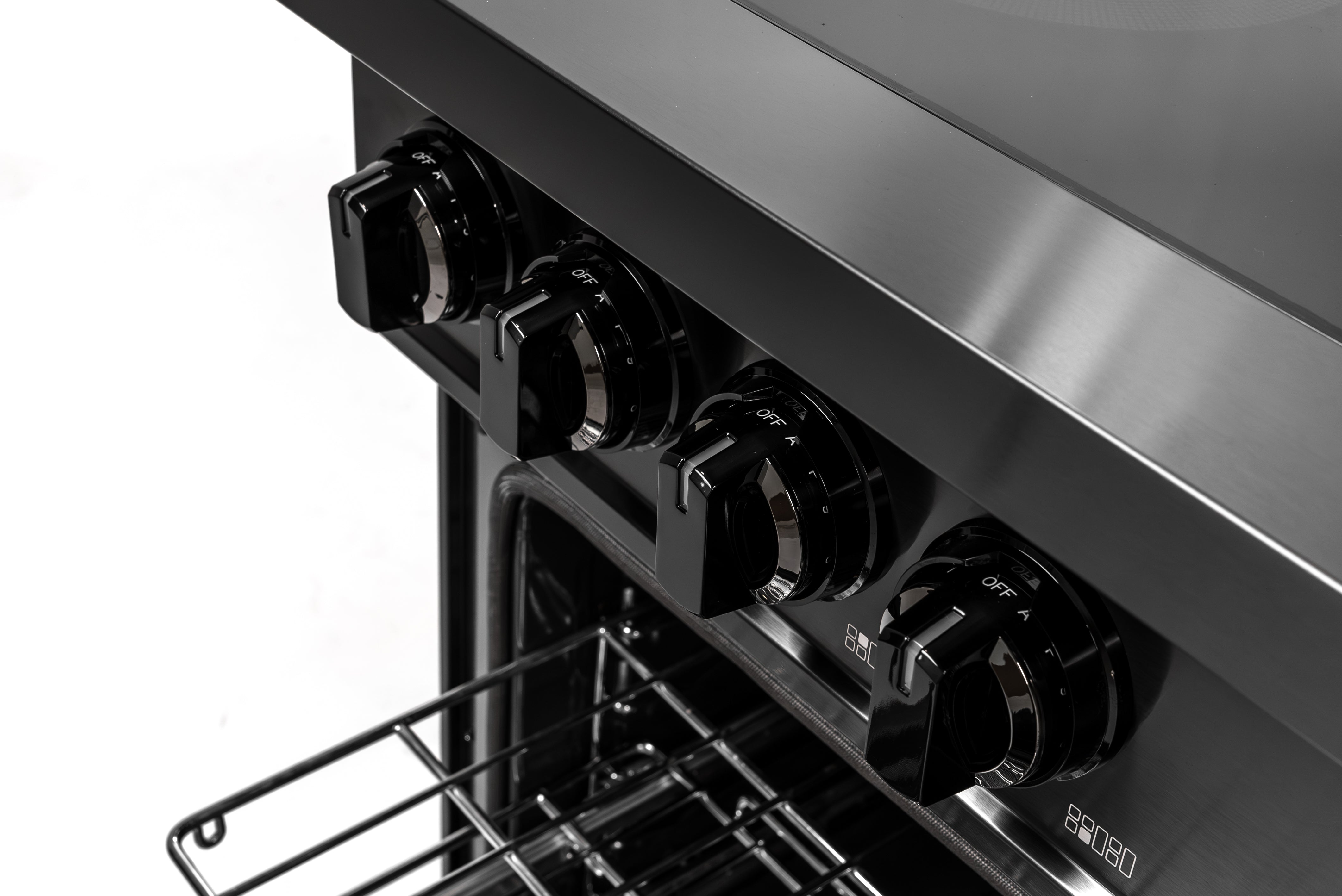 60″ Induction Range with Built-in Professional Griddle – Black Stainless Steel