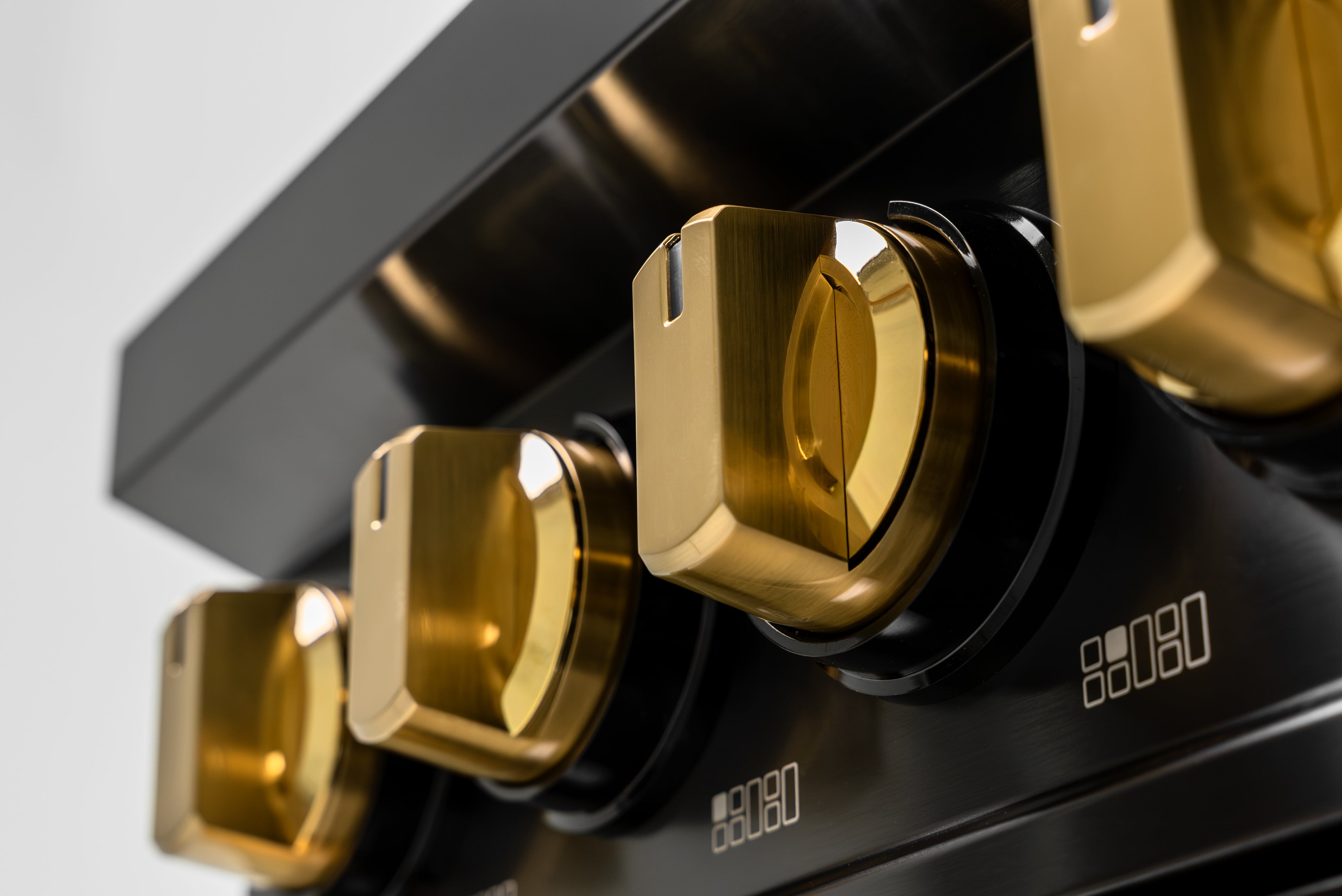 60″ Induction Range with Built-in Professional Griddle – ORION Edition