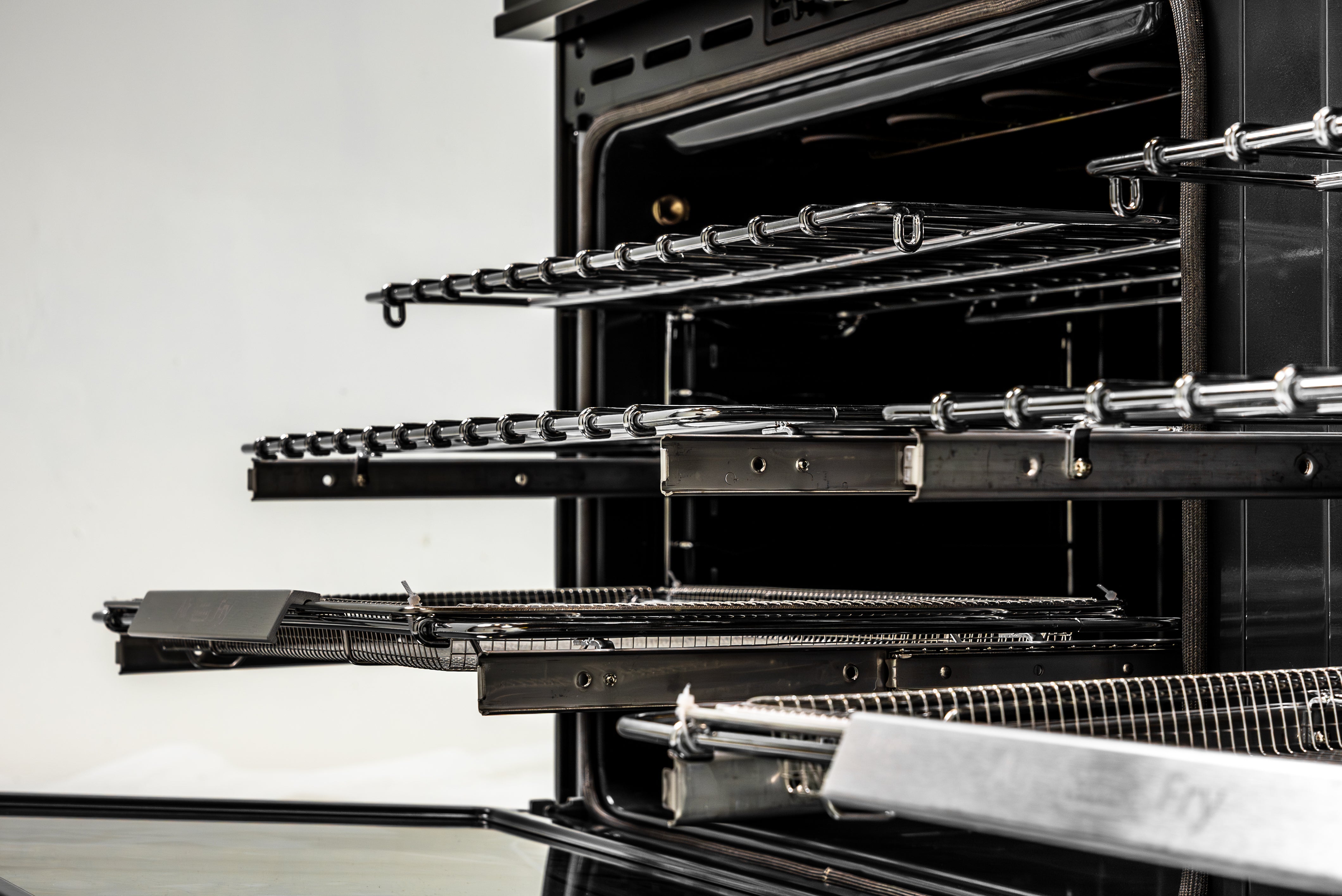 30″ Professional Induction Range – ORION Edition